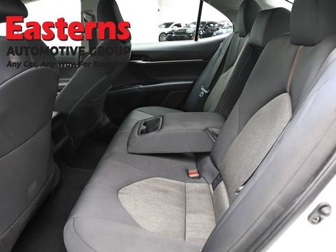 Used 2020 Toyota Camry LE image 22