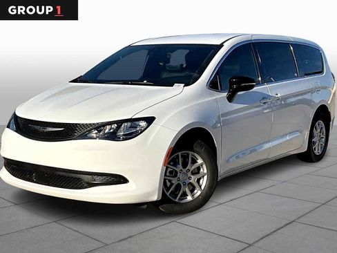 New 2026 Chrysler Voyager LX image 1