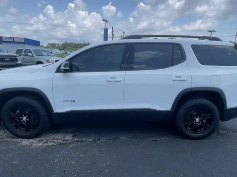 Used 2023 GMC Acadia AT4 w/ Technology Package AWD/4WD image 5
