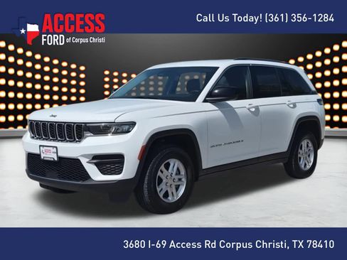 Used 2023 Jeep Grand Cherokee Laredo RWD image 4