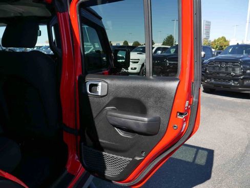 Used 2023 Jeep Wrangler Unlimited Rubicon w/ Steel Bumper Group image 26