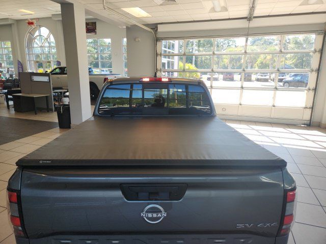 Used 2022 Nissan Frontier SV w/ SV Premium Package AWD/4WD image 12