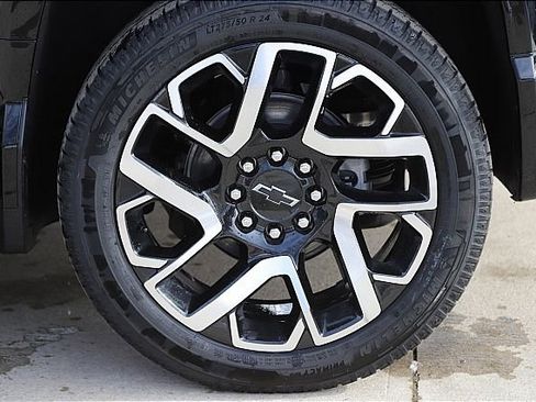 New 2024 Chevrolet Silverado EV RST image 4