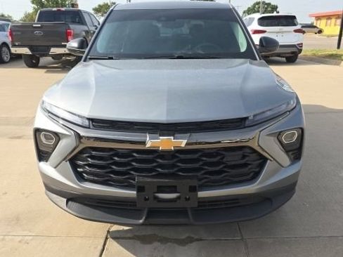 Used 2026 Chevrolet TrailBlazer LS w/ LS Convenience Package FWD image 8
