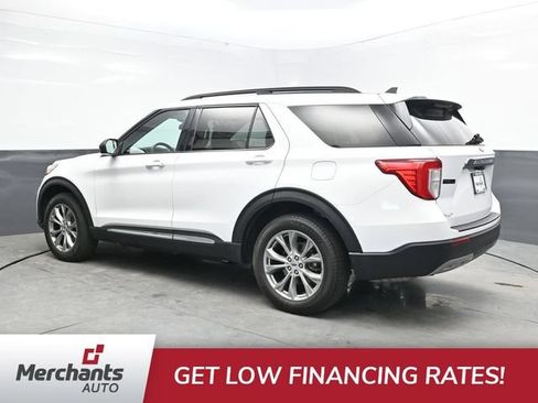 Used 2022 Ford Explorer XLT w/ Equipment Group 202A AWD/4WD image 4