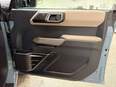 Used 2023 Ford Bronco Wildtrak AWD/4WD image 38