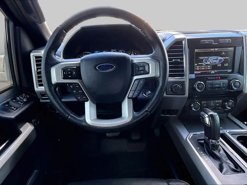 Used 2015 Ford F150 Lariat RWD image 9