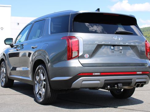 Used 2024 Hyundai Palisade SEL w/ Premium Package AWD/4WD image 11