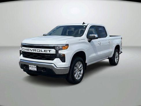 Used 2025 Chevrolet Silverado 2500 Custom w/ Custom Value Package AWD/4WD image 8