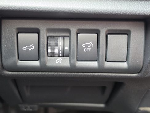 Used 2025 Subaru Outback Limited w/ Popular Package #2 AWD/4WD image 18