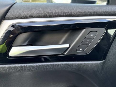 Used 2025 Mitsubishi Outlander SEL image 20