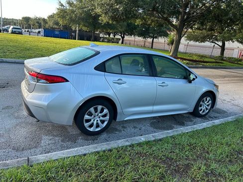 Used 2023 Toyota Corolla LE FWD image 6