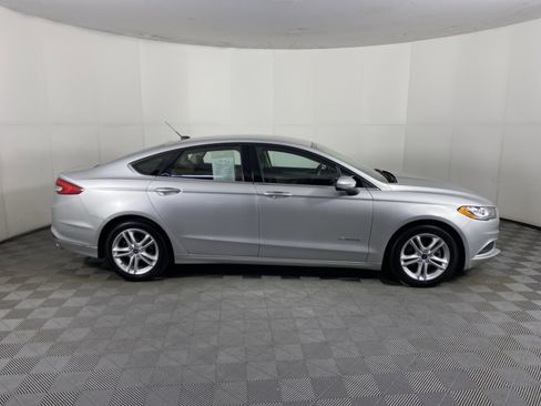 Used 2018 Ford Fusion S FWD image 5