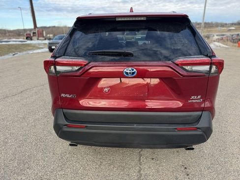 Used 2024 Toyota RAV4 XLE image 15
