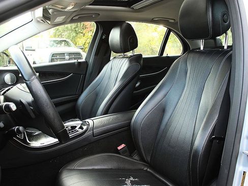 Used 2017 Mercedes-Benz E 300 image 13