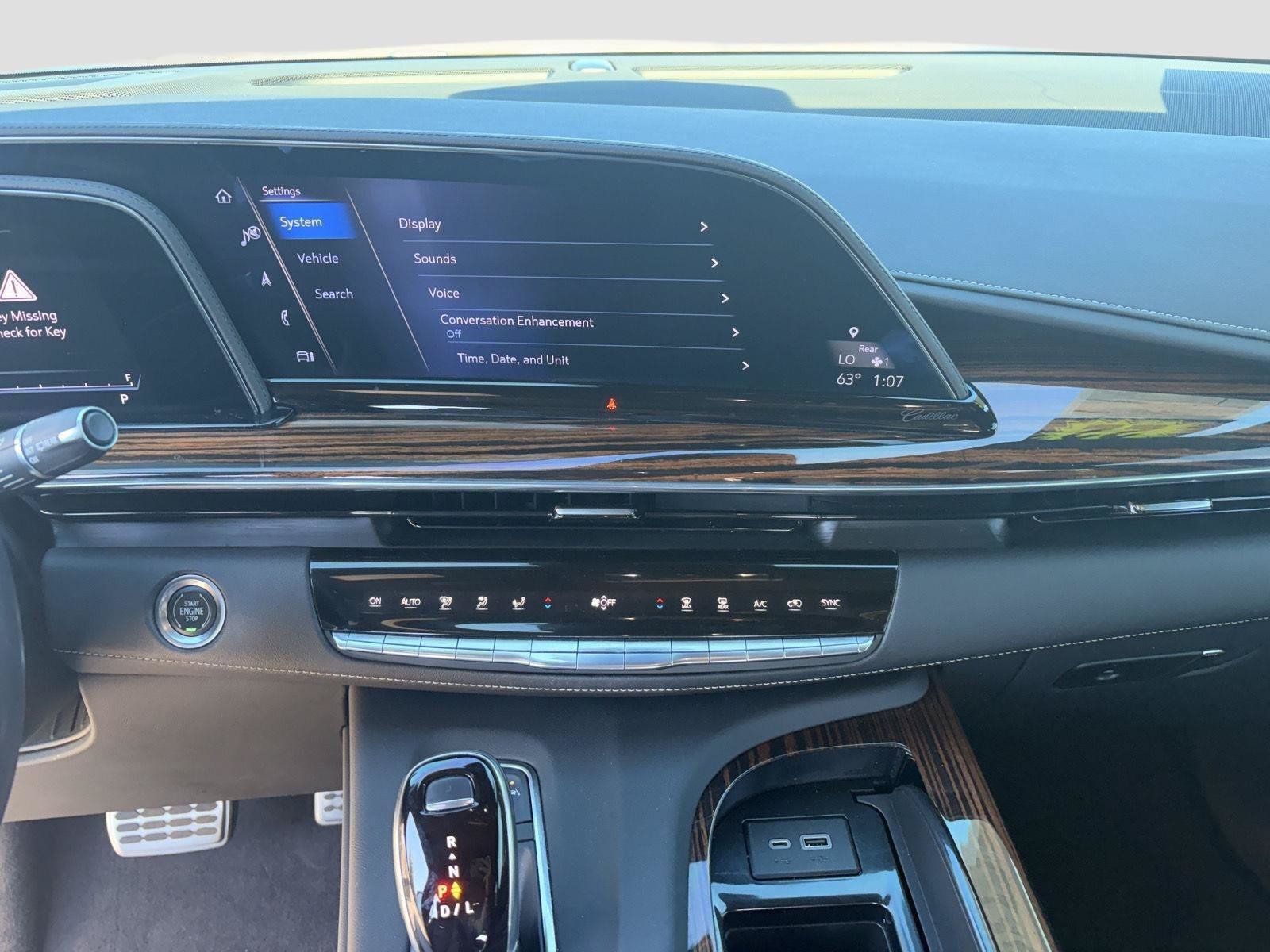 Used 2022 Cadillac Escalade Luxury RWD image 16
