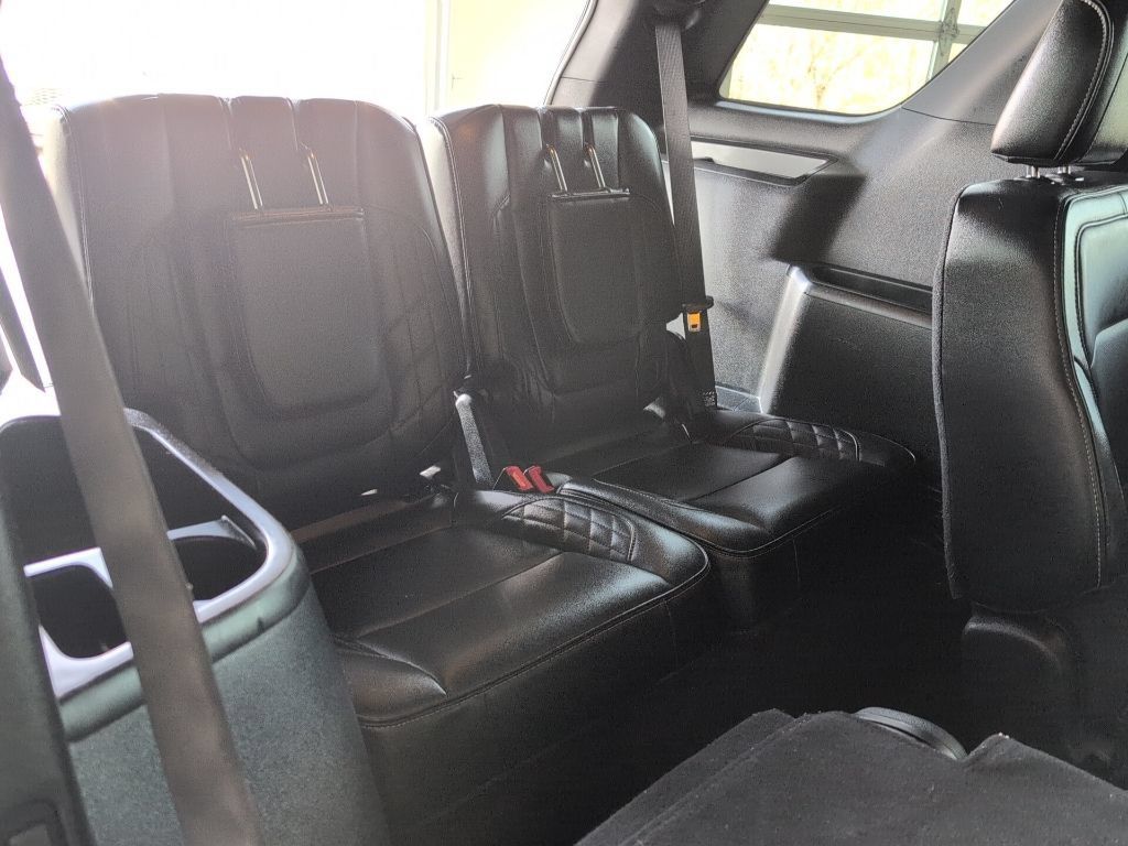 Used 2018 Ford Explorer Platinum AWD/4WD image 44