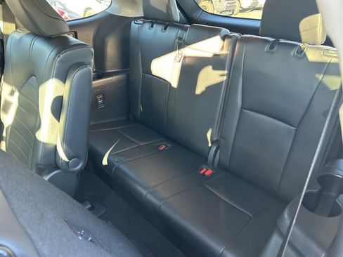 Used 2024 Toyota Highlander XLE image 17