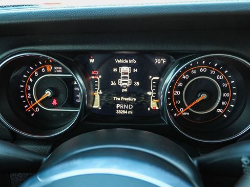 Used 2022 Jeep Wrangler Unlimited Sahara w/ LED Lighting Group AWD/4WD image 23