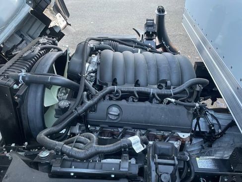 New 2025 Chevrolet Low Cab Forward image 32