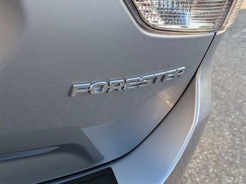 Used 2023 Subaru Forester Premium image 17