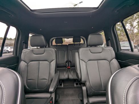 Certified 2021 Jeep Grand Cherokee L Overland w/ Luxury Tech Group IV image 10