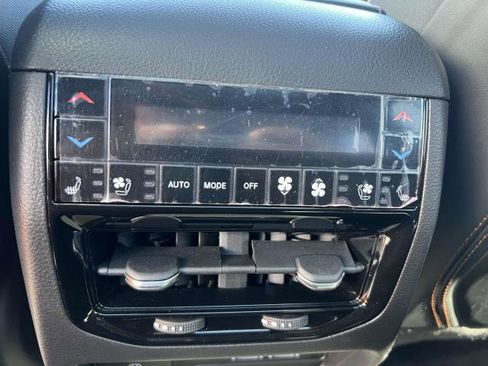 Used 2022 Jeep Grand Cherokee Summit AWD/4WD image 11