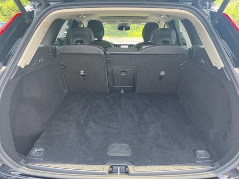 Certified 2025 Volvo XC60 B5 Core AWD/4WD image 27