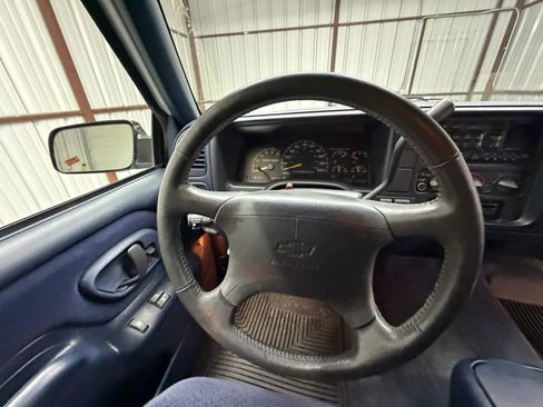 Used 1997 Chevrolet Tahoe 4WD 2-Door w/ Preferred Equipment Group 2 image 12