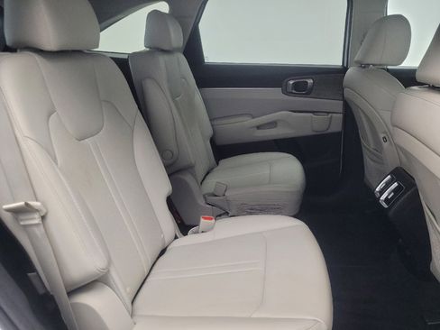 Used 2023 Kia Sorento EX w/ Panoramic Sunroof Package FWD image 19