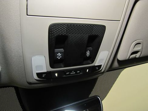 Certified 2023 Honda Pilot Touring image 8