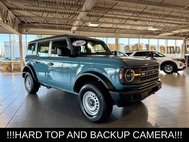 Used 2023 Ford Bronco 4-Door AWD/4WD image 2