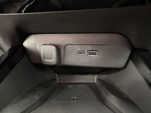 New 2026 Chevrolet Trax RS w/ Sunroof Package FWD image 29