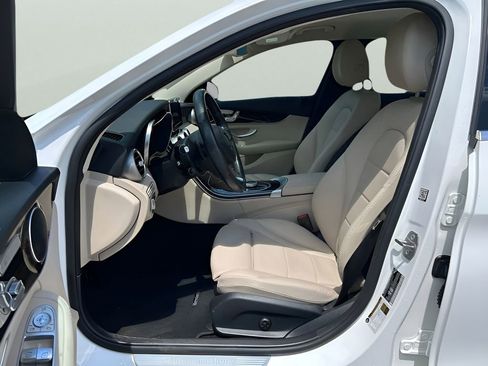 Used 2017 Mercedes-Benz C 300 4MATIC Sedan image 13