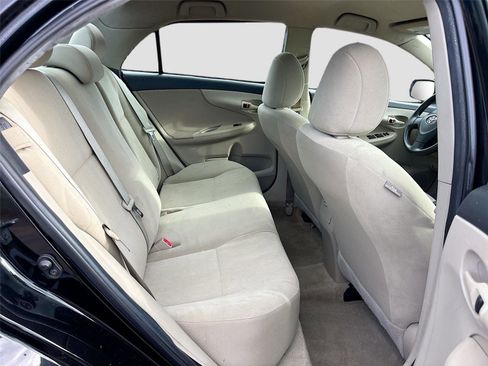Used 2013 Toyota Corolla L image 23