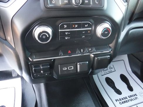 Used 2022 GMC Sierra 3500 Pro w/ Convenience Package image 23