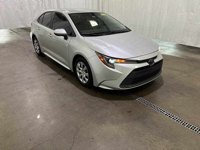 Used 2023 Toyota Corolla LE w/ Carpet Mat Package (TMS) FWD image 1