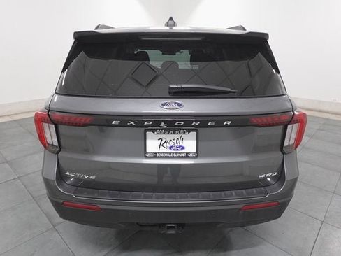 Used 2025 Ford Explorer Active image 4