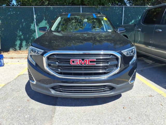Used 2020 GMC Terrain SLE w/ Driver Convenience Package FWD image 3