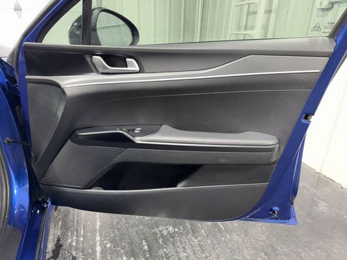 Used 2023 Kia K5 GT-Line image 11