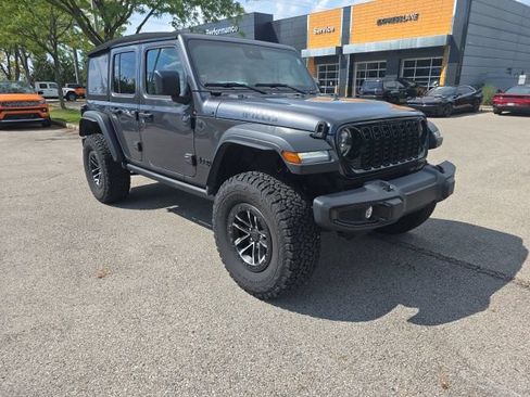Used 2025 Jeep Wrangler Unlimited Sport AWD/4WD image 5