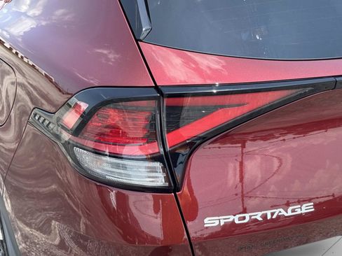 Used 2023 Kia Sportage X-Line w/ X-Line Premium Package AWD/4WD image 11