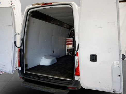 Used 2019 Freightliner Sprinter 170 Cargo RWD image 7