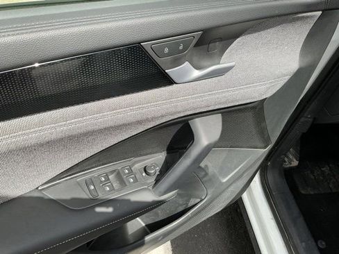Used 2025 Volkswagen Tiguan S AWD/4WD image 18