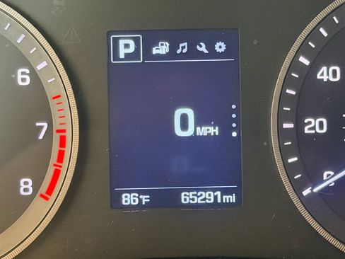 Used 2016 Hyundai Tucson Sport FWD image 10