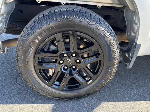 Used 2021 Chevrolet Silverado 1500 Custom w/ Rally Edition image 18