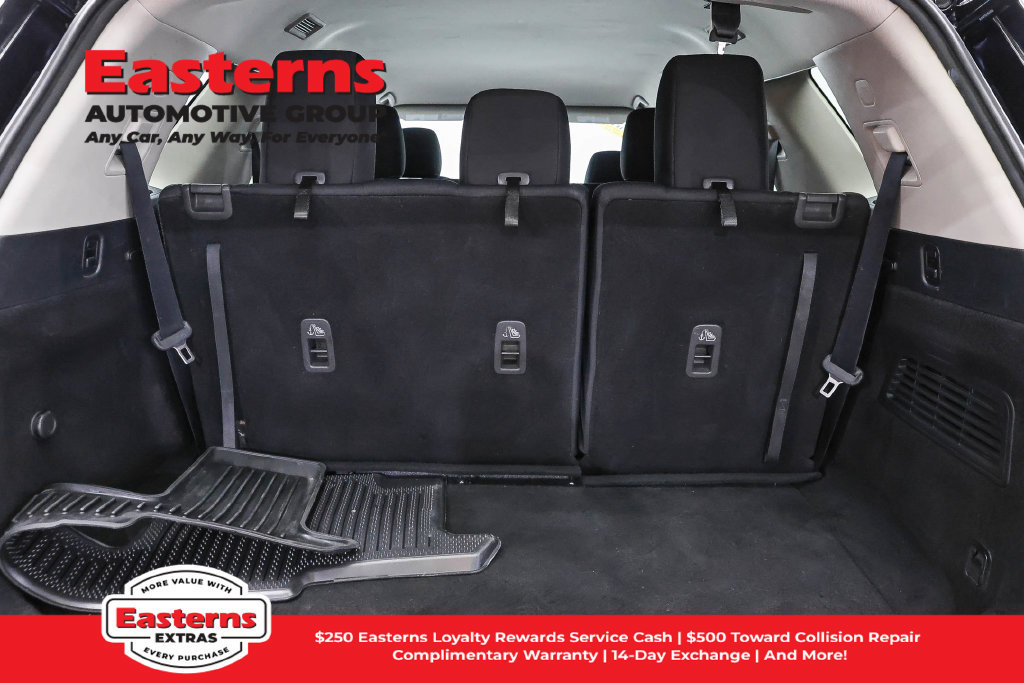 Used 2022 Nissan Pathfinder SV AWD/4WD image 10