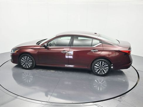 Certified 2024 Nissan Altima 2.5 SV FWD image 34