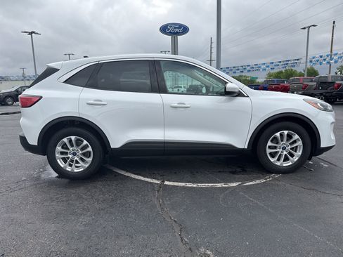 Used 2020 Ford Escape SE FWD image 4
