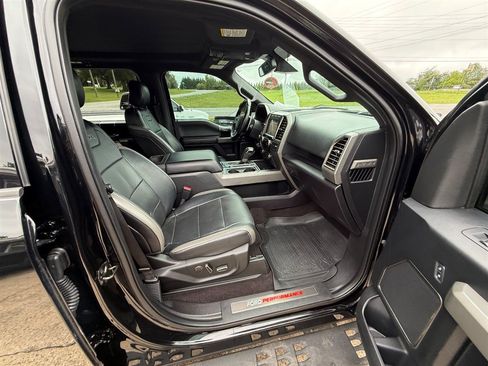 Used 2017 Ford F150 Raptor w/ Equipment Group 802A Luxury AWD/4WD image 17